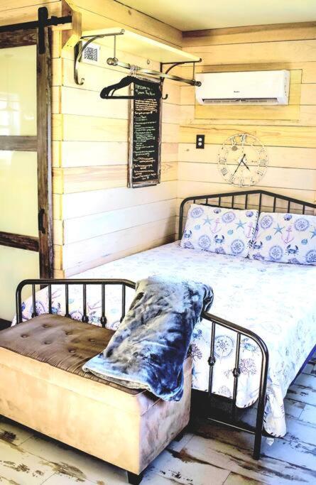 Secluded Tiny House By The Marsh With Hunting Island Beach Pass Frogmore エクステリア 写真