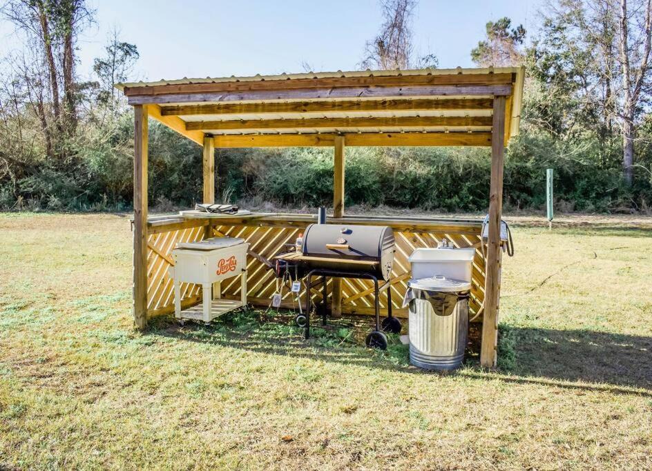 Secluded Tiny House By The Marsh With Hunting Island Beach Pass Frogmore エクステリア 写真
