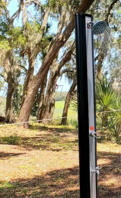 Secluded Tiny House By The Marsh With Hunting Island Beach Pass Frogmore エクステリア 写真